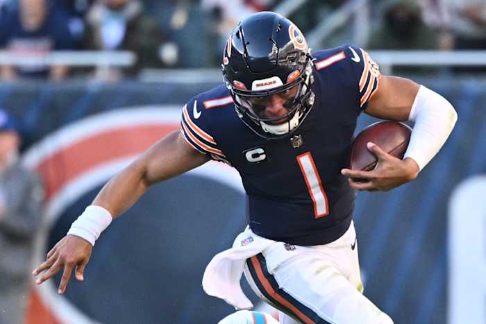Chicago Bears quarterback Justin Fields
